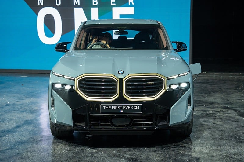 BMW XM 2023 có nhiều công nghệ