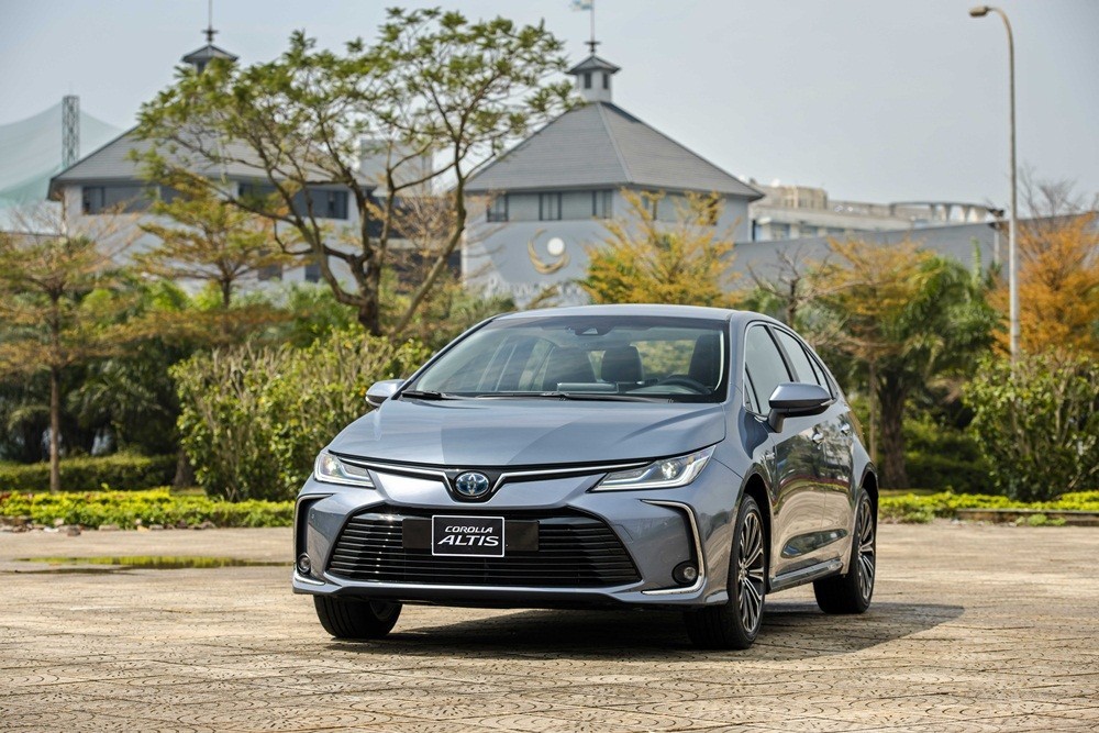 Toyota Corolla Altis xuống hạng 3 trong bảng doanh số xe sadan cỡ C tháng 8/2022.