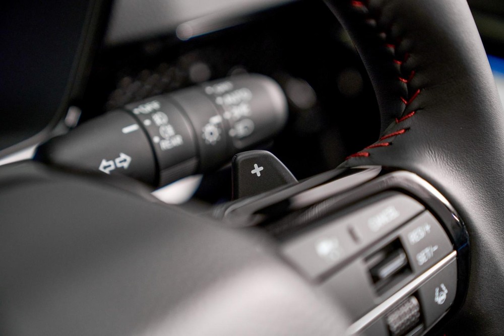 Lẫy chuyển số của Honda CR-V e:HEV RS 4WD 2024
