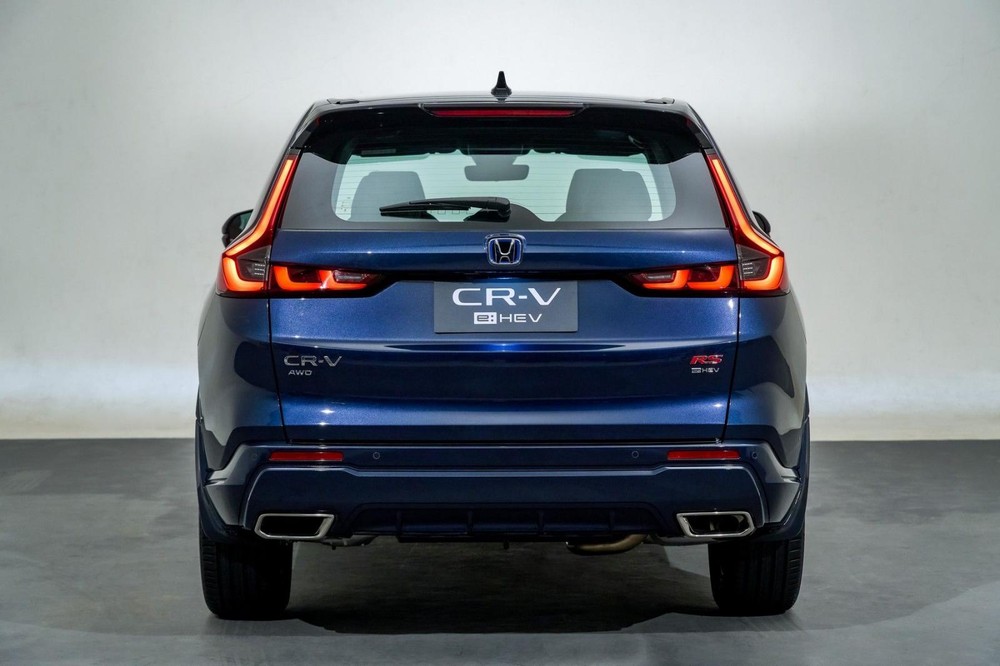 Honda CR-V e:HEV RS 4WD 2023 nhìn từ phía sau