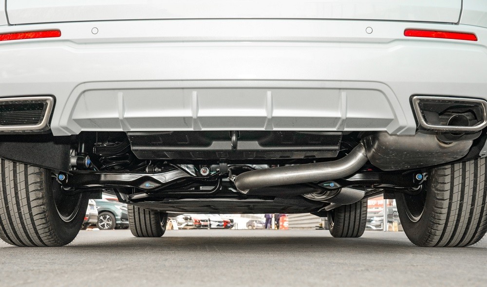 Honda CR-V e:PHEV 2023 chỉ có 1 ống xả
