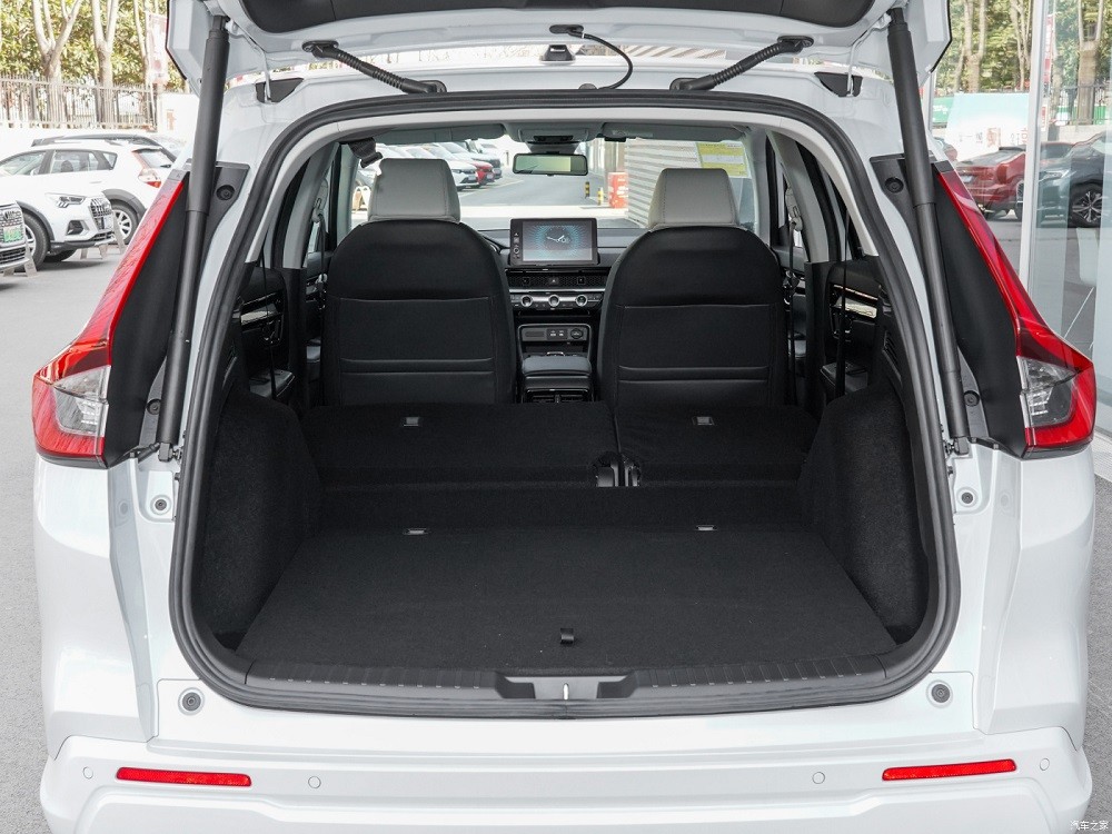 Khoang hành lý của Honda CR-V e:PHEV 2023