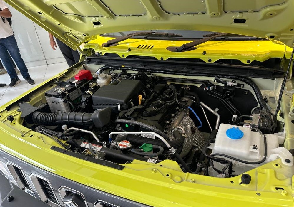 Động cơ xăng 1.5L của Suzuki Jimny 5 cửa