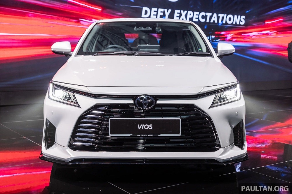 Cận cảnh đầu xe của Toyota Vios 2023