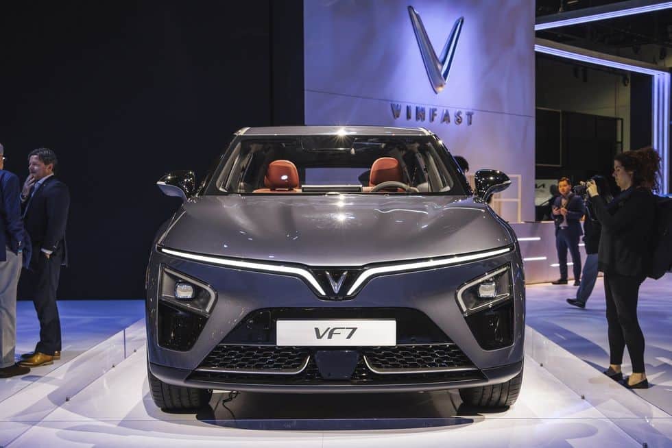 Cận cảnh thiết kế đầu xe của VinFast VF7