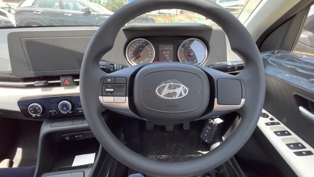Vô lăng của Hyundai Accent EX 2023