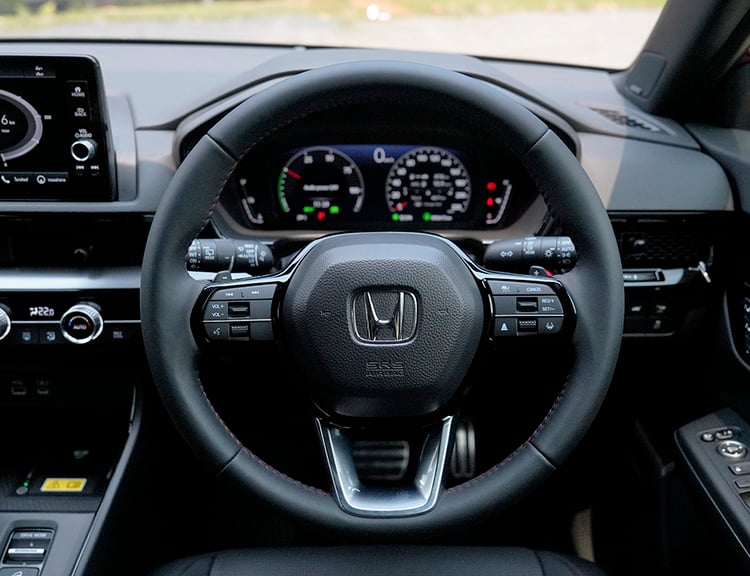 First-Impression-Honda-CR-V-Steering-Wheel.jpg