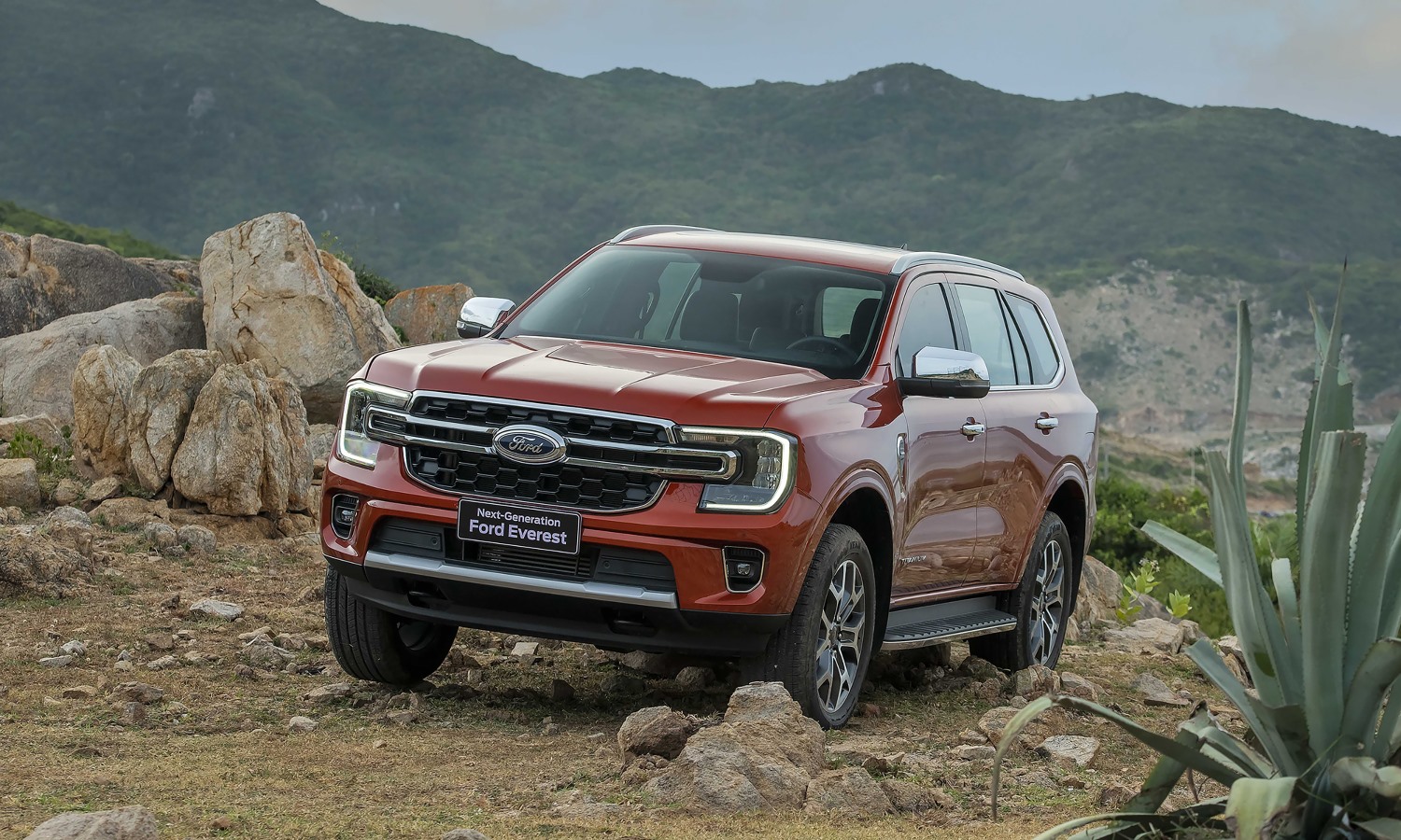 Sau khi ra mắt phiên bản mới, Ford Everest liên tục cho thấy sức hút đối với khách hàng Việt. Ảnh: Ford.