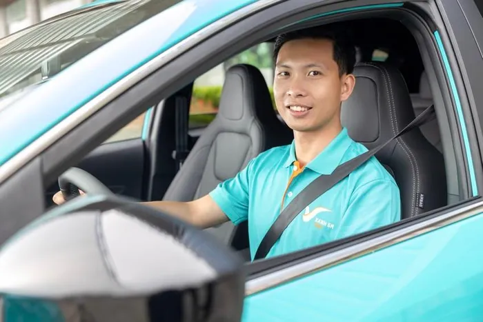 Các tài xế taxi Xanh sẽ sử dụng các dòng xe điện của VinFast với trang bị nhiều tiện ích. 