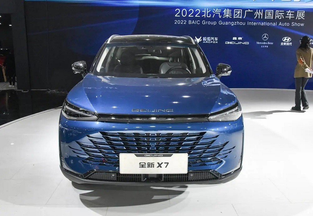 Beijing X7 2023 màu xanh mới