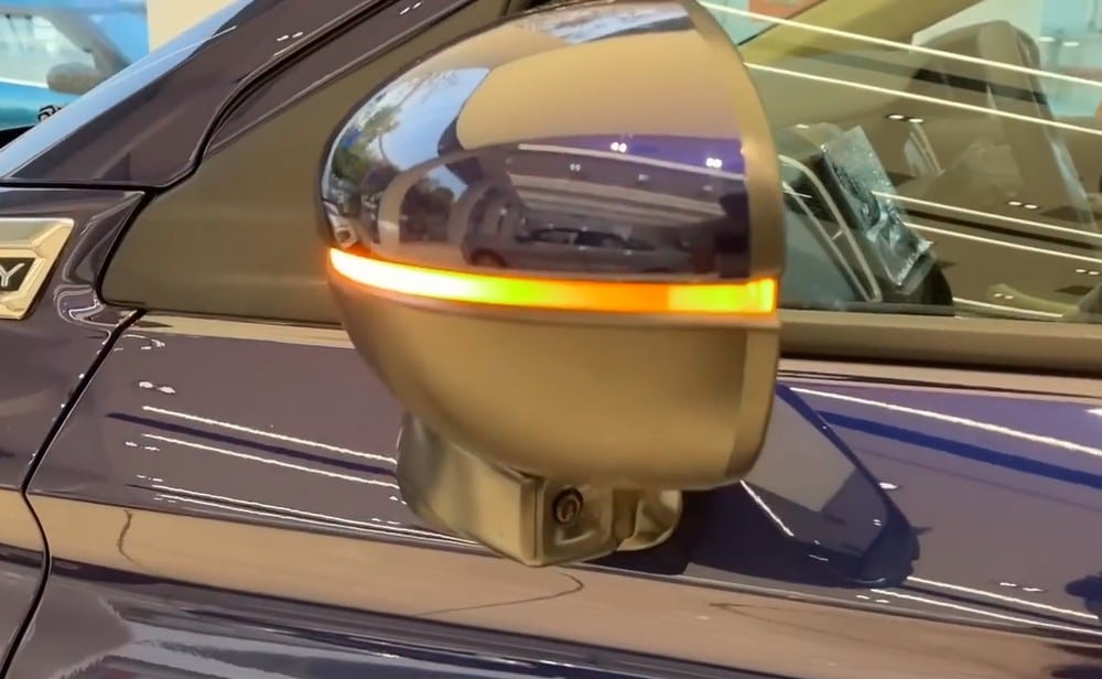 Honda City ZX 2023 có camera cập lề