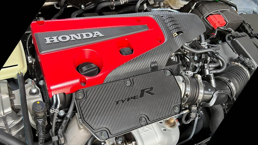 Động cơ mạnh mẽ của Honda Civic Type R 2023