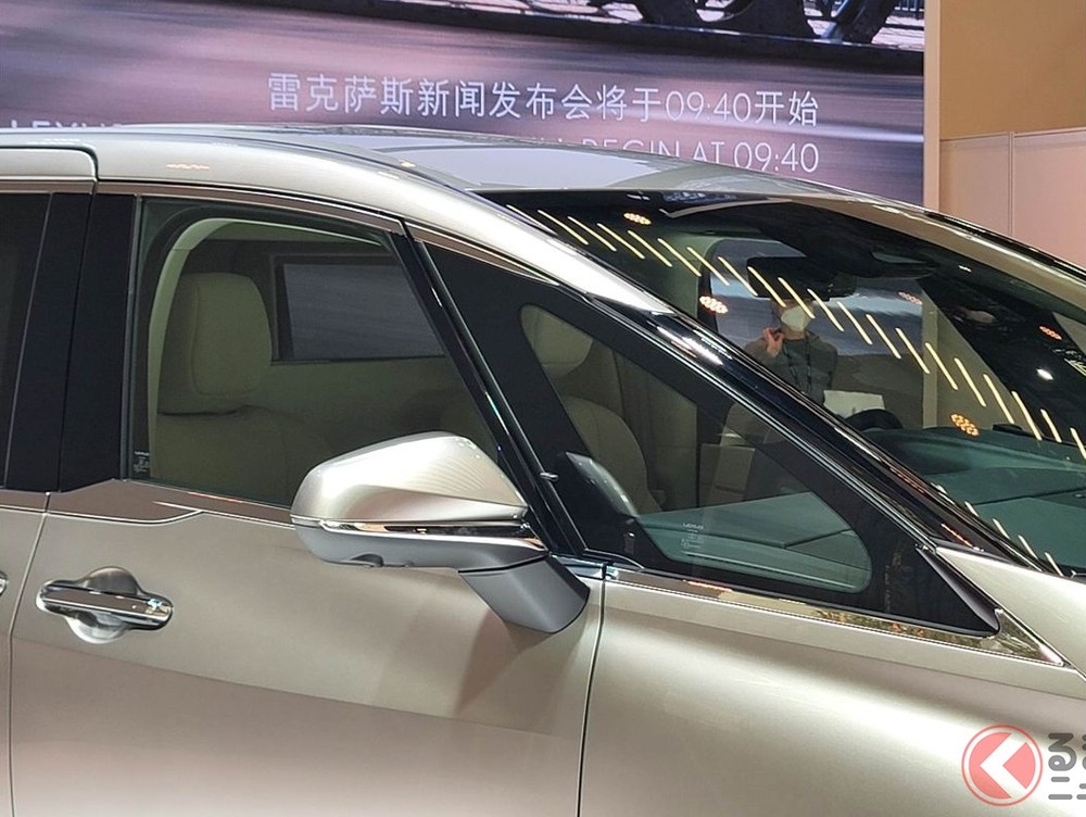 Ốp gương ngoại thất mới của Lexus LM 2023