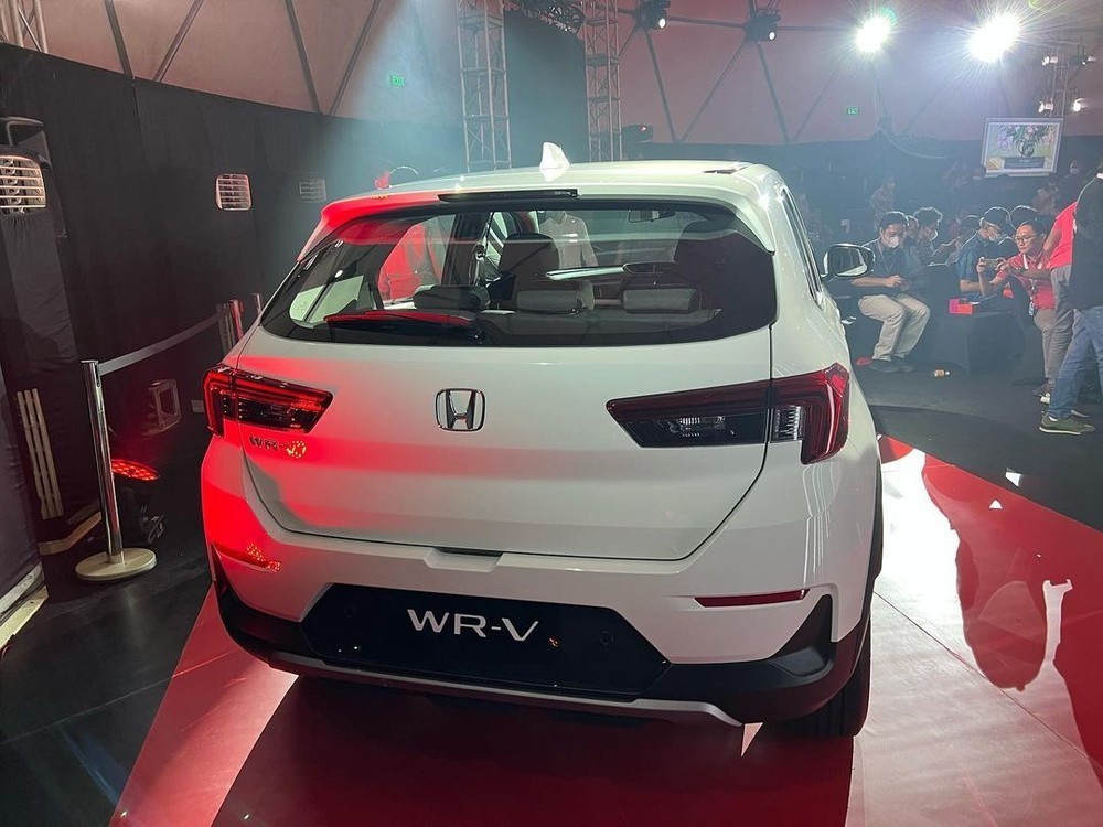 Honda WR-V E MT 2023 có thiết kế không khác gì bản E CVT
