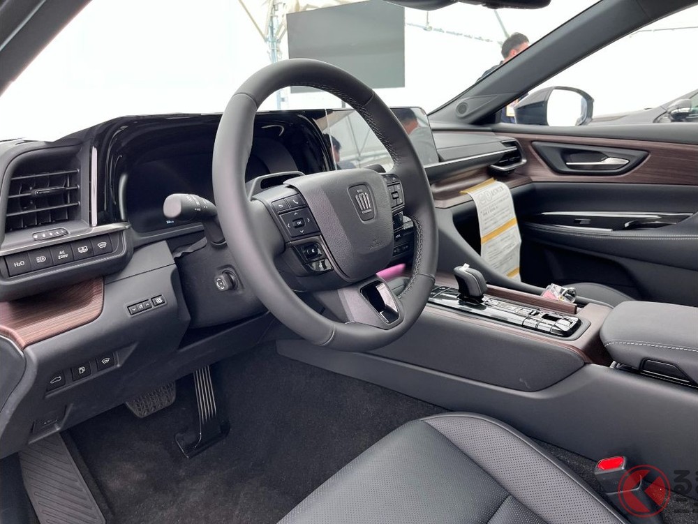 Nội thất của Toyota Crown Sedan 2024 