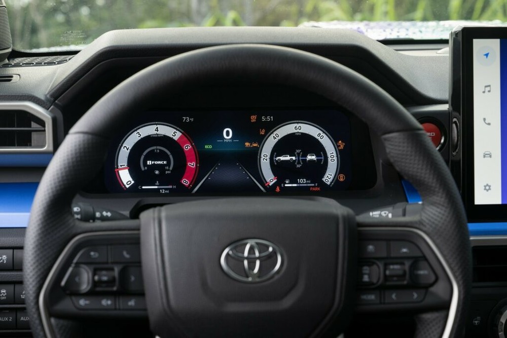 Bảng đồng hồ kỹ thuật số 12,3 inch của Toyota Tacoma 2024