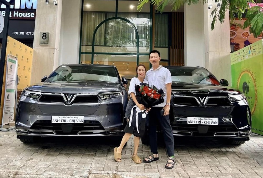 Vợ chồng nữ diễn viên Ốc Thanh Vân tậu một lúc hai chiếc ô tô điện VinFast VF9