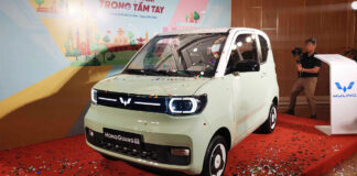 Chiêm ngưỡng minicar Wuling HongGuang MiniEV: Giá từ 239 triệu, mạnh hơn Honda SH, tiền sạc dưới 10.000 đồng/ngày