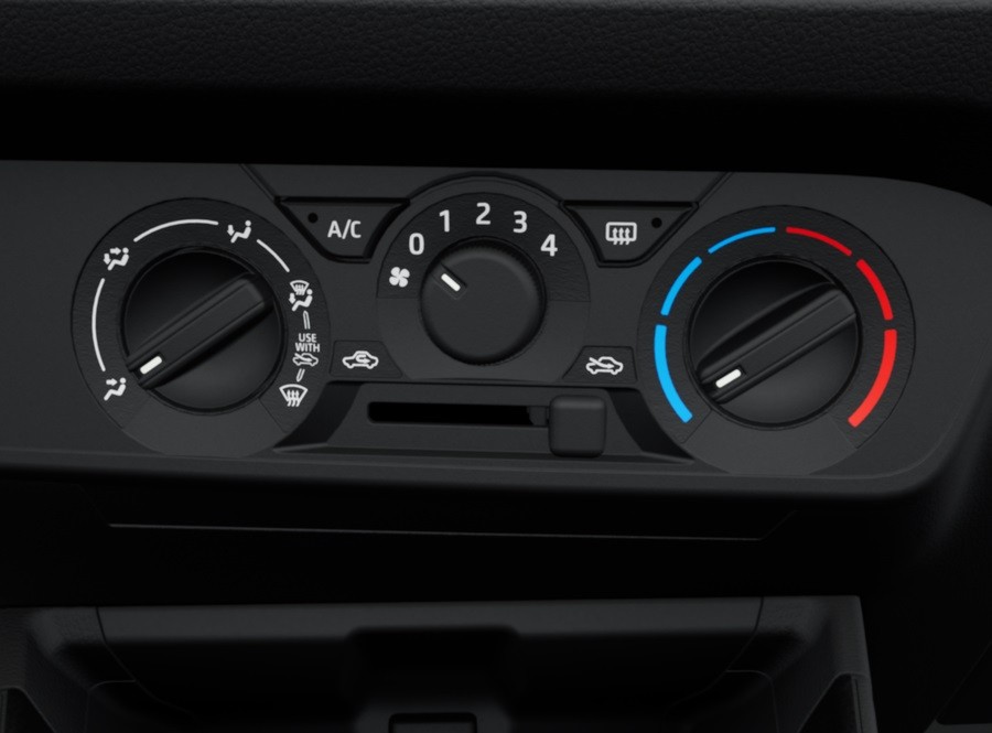 Toyota Wigo 2023 bản tiêu chuẩn điều khiển điều hòa bằng núm xoay