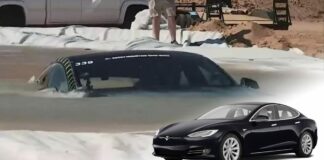 Ung dung lội nước ngập sâu bằng xe ô tô điện, cái kết đắng có thể đến sau vài ngày: Chủ xe Tesla dưới đây là một ví dụ