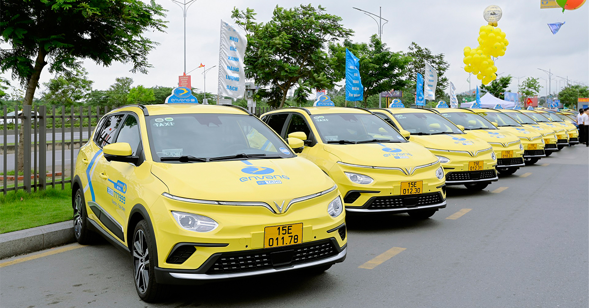 Những ưu điểm nào khiến người Việt ngày càng chuộng taxi điện? Lý do gì khiến hàng loạt hãng taxi 