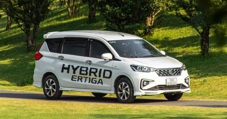 Không nằm ngoài cuộc chơi, Suzuki Ertiga Hybrid tiếp tục có đáy mới khi giảm gần 90 triệu, ngang xe hạng A